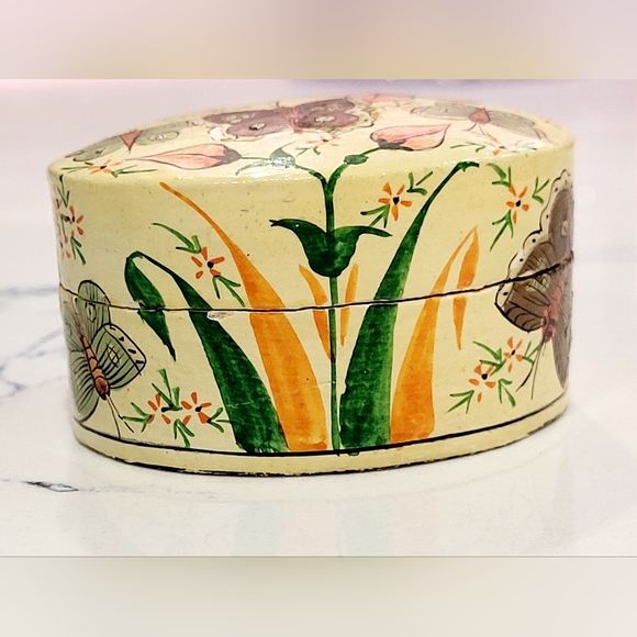 Vintage trinket box. Made in India - Picture 8 of 16